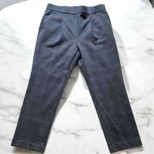 Ann Taylor Stylish Gray Plaid Pants Size Large. NWT